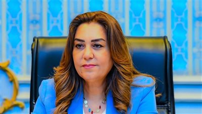 وزيرة التنمية المحلية تتلقى تقريراً حول مستجدات تحويل أتوبيسات النقل الجماعي بالقاهرة والإسكندرية للعمل بالغاز الطبيعي