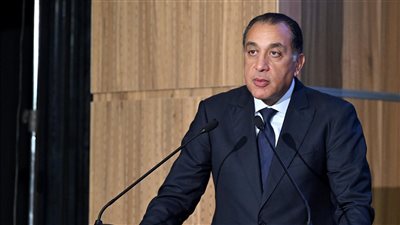 رئيس الوزراء يوجه بالالتزام بإجراء تحليل مخدرات لكل سائقي النقل بصورة مفاجئة