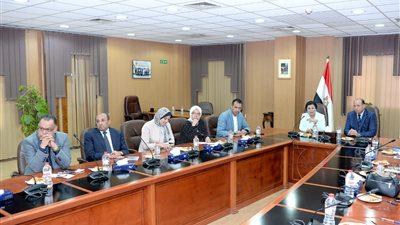 وزير الصحة تبحث تعزيز دور الشراكة مع جامعة المنصورة لتنفيذ الخطة العاجلة للسكان والتنمية