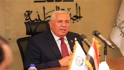 على المقاعد الفردية.. أمين عام 