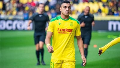 تحسبا لرحيل وسام أبو علي.. الأهلي يسعى لضم مصطفى محمد