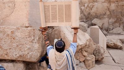  اختفاء نسخة نادرة من التوراة في العراق