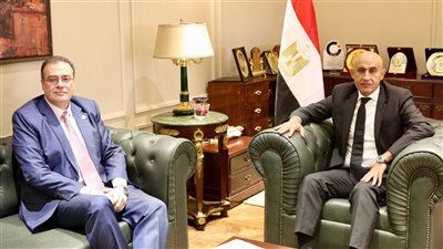 وزير التربية والتعليم يشيد بمقترح رئيس الجهاز المركزي للتنظيم والإدارة بإعداد قوائم انتظار من المتقدمين الناجحين في الامتحان الإلكتروني