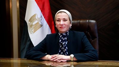 وزيرة البيئة تتمنى التوفيق للدكتورة منال عوض مواصلة جهود وزارة البيئة لتحقيق بيئة أكثر استدامة