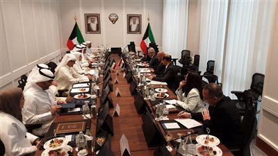 وزير الصناعة والنقل يعقد سلسلة من اللقاءات الهامة مع وزراء الأشغال العامة والنقل والتجارة والصناعة الكويتية