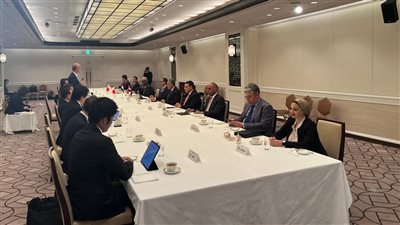 وزير الاستثمار يشارك باجتماع مائدة مستديرة بحضور عدد كبير من قادة الأعمال بدولة اليابان