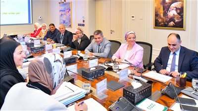 عوض وياسمين فؤاد تباشران إجراءات تسليم وتسلم ملفات وزارة البيئة