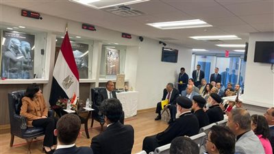 في مستهل زيارته لنيويورك.. وزير الخارجية يلتقي بالجالية المصرية
