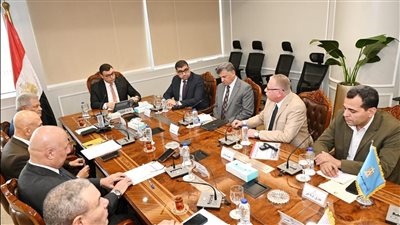  وزير الإسكان يلتقي رئيس مجلس إدارة الشركة الوطنية للمقاولات لمتابعة موقف عدد من المشروعات المشتركة