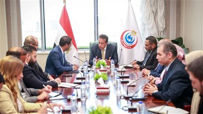 وزير الصحة يشهد وقيع مذكرة تفاهم بين الوزارة وشركة روش مصر لتطوير رعاية مرضى التصلب المتعدد