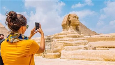 وزير السياحة والآثار يصدر قراراً وزارياً بزيادة أجر المرشد السياحي في مصر