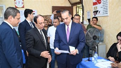 وزير الشئون النيابية والقانونية بعد الإدلاء بصوته في انتخابات مجلس الشيوخ