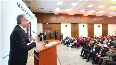 وزير الاتصالات يشهد ختام فعاليات مبادرة بناء القدرات للجامعات في مجال الذكاء الاصطناعي