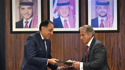 رئيسا وزراء مصر والأردن يشهدان توقيع 10 وثائق في مجالات تخدم تعزيز التعاون الثنائي بين البلدين