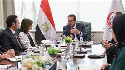 وزير الصحة يبحث مع المدير التنفيذي للأكاديمية الوطنية للتدريب تعزيز البرامج التدريبية للقطاع الصحي 