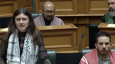 طرد عضوة من البرلمان النيوزيلندى أثناء نقاش حول الاعتراف بفلسطين (تفاصيل)