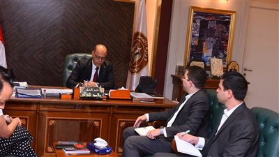 وزير العمل يلتقي وفدًا من شركة ماجنت بلتون للحلول الإدارية