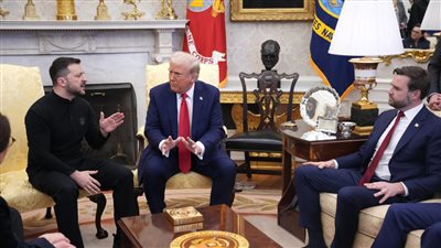 زيلينسكي يعقد اجتماعا مع المبعوث الأمريكي الخاص لأوكرانيا قبيل لقاء ترامب