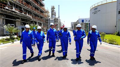 وزير البترول يتفقد سير العمل بالوحدات الإنتاجية بشركة الإسكندرية الوطنية للتكرير والبتروكيماويات 