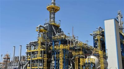 أول رد على الخلافات بين الحكومة وشركات البترول