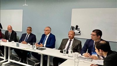 وزير الري يلتقي ممثلي 