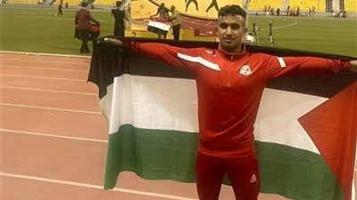 إسرائيل تقتل عداء فلسطينيا دوليا عند مركز مساعدات في خان يونس