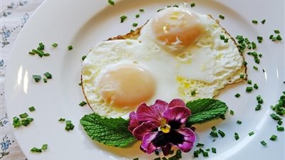 ابدأ يومك بقوة.. فوائد وجبة الإفطار وعواقب التخلي عنها