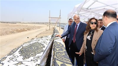وزيرة التنمية المحلية ومحافظ القليوبية يتفقدان أعمال الانتهاء من رفع 675 ألف طن تراكمات مخلفات