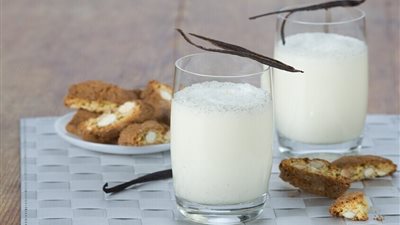 الحليب كامل الدسم.. متى يشكل خطرا على الكبد؟