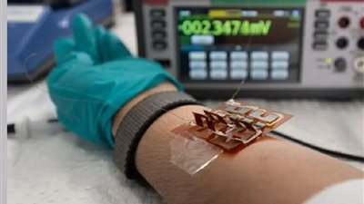 اختراع صيني جديد.. نسيج يحول حرارة الجسم إلى طاقة كهربائية