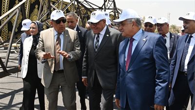 رئيس الهيئة العربية للتصنيع ووزير الكهرباء والطاقة المتجددة يشهدان افتتاح خط إنتاج أبراج كهرباء الجهد العالي 