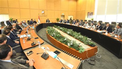 وزير الإسكان يؤكد للمطورين حرص الدولة على تقديم تتسهيلات في قرار علاوة التحسين على أراضي القاهرة / الإسكندرية الصحراوي 