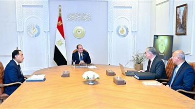 «السيسي» يلتقي برئيس الوزراء ووزير البترول.. وهذه تفاصيل الاجتماع