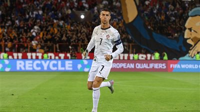 بعد ثنائيته في شباك أرمينيا.. كم هدفا يفصل رونالدو عن رقم الألف التاريخي؟