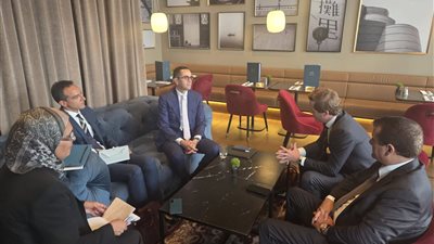 وزير الاستثمار والتجارة الخارجية يلتقى المدير الإقليمي لشركه ديمي البلجيكية العاملة في مجالات التكريك والانشاءات البحرية 