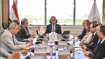وزير التموين والتجارة الداخلية يجتمع مع مديري مديريات التموين الجُدد