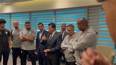 وزير الشباب والرياضة يودّع بعثة منتخب مصر تحت 20 عامًا قبل المشاركة في كأس العالم بتشيلي