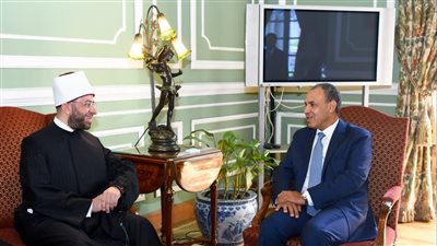 وزير الخارجية يستقبل وزير الأوقاف