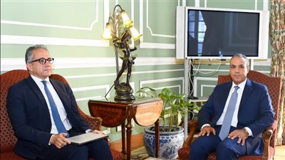 وزير الخارجية يستقبل المرشح المصري لمنصب مدير عام اليونسكو