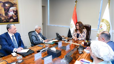 وزيرة التنمية المحلية والقائم بأعمال وزير البيئة تلتقي ممثلى الجهات المنظمة لإحتفالية الإفتتاح الرسمى للمتحف المصرى الكبير