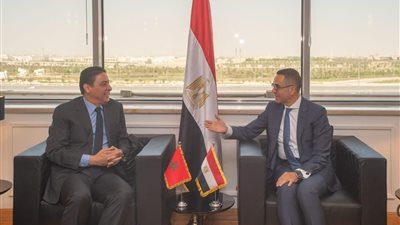 وزير الاستثمار يستقبل وزير التجارة الخارجية بالمملكة المغربية لبحث سبل تعزيز العلاقات الاقتصادية المشتركة بين البلدين