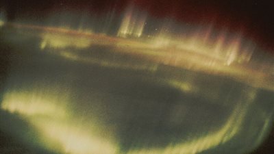 علماء يكتشفون طريقة للتنبؤ بظواهر ضوئية فريدة على الكوكب الأحمر