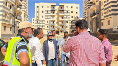 وزير الإسكان يتابع سير العمل بالمشروعات الخدمية والبنية الأساسية بالمرحلة العاجلة بمدينة السويس الجديدة