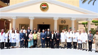 مركز البحوث الطبية والطب التجديدى للقوات المسلحة يستقبل وزير التعليم العالى والبحث العلمى