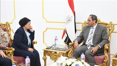 محافظ قنا يستقبل نائب وزير الصحة لمتابعة الخطة العاجلة للسكان والتنمية 2025-2027