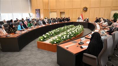  وزير الإسكان ومحافظ الإسماعيلية يتابعان عددًا من ملفات العمل المشتركة