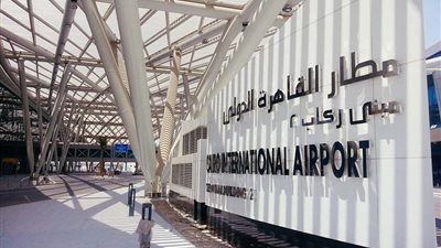 كشف حقيقة فيديو سائح صيني وجه اتهامات خطيرة لضباط بمطار القاهرة