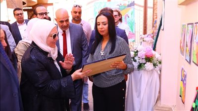 وزيرة التضامن تتفقد أكاديمية ألزهايمر ووحدة 