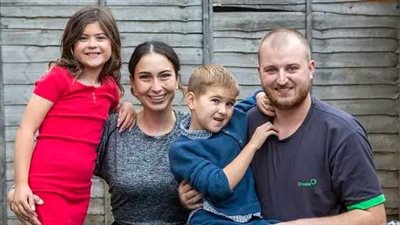 يأكل السجاد والجدران.. عائلة تبحث عن منزل آمن لطفلها