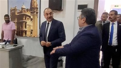 وزير قطاع الأعمال في زيارة مفاجئة لشركة مصر الجديدة للإسكان والتعمير